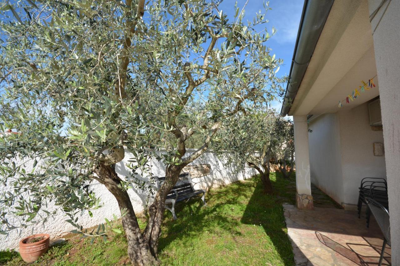 Vallelunga Villa *